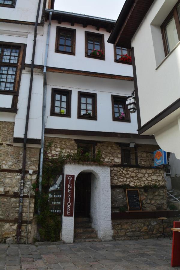 Patche Residence - A Wine Cellar Hideaway In The Historic Home Of Revolutionary Metodi Patche Охрид Екстер'єр фото